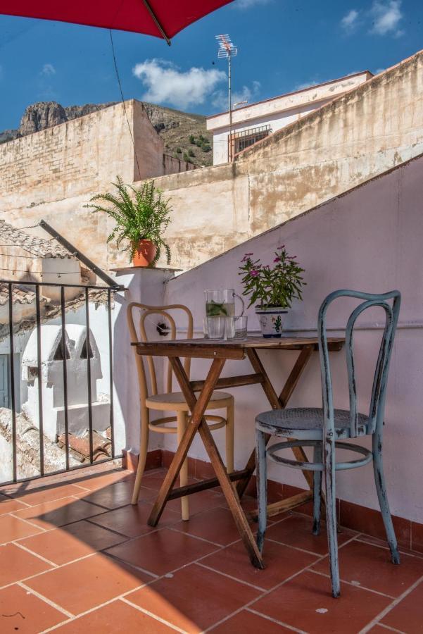 Encanto Guesthouse Canillas de Aceituno エクステリア 写真